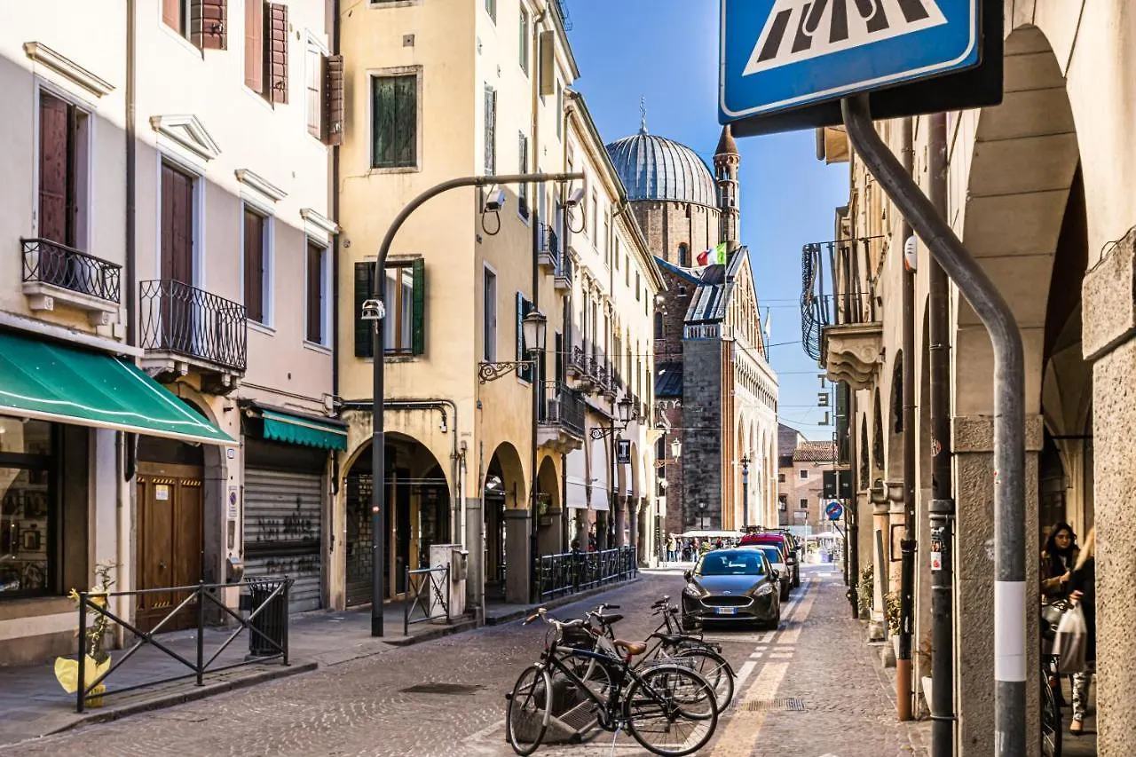 Studio 68 Apartment Padova Italy